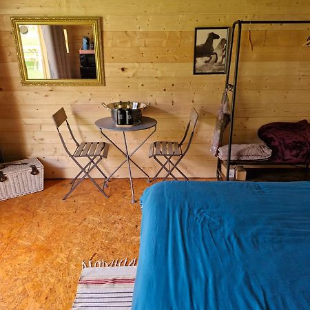 La Cabane Des Lucioles Saint-Julien-Boutieres Zewnętrze zdjęcie