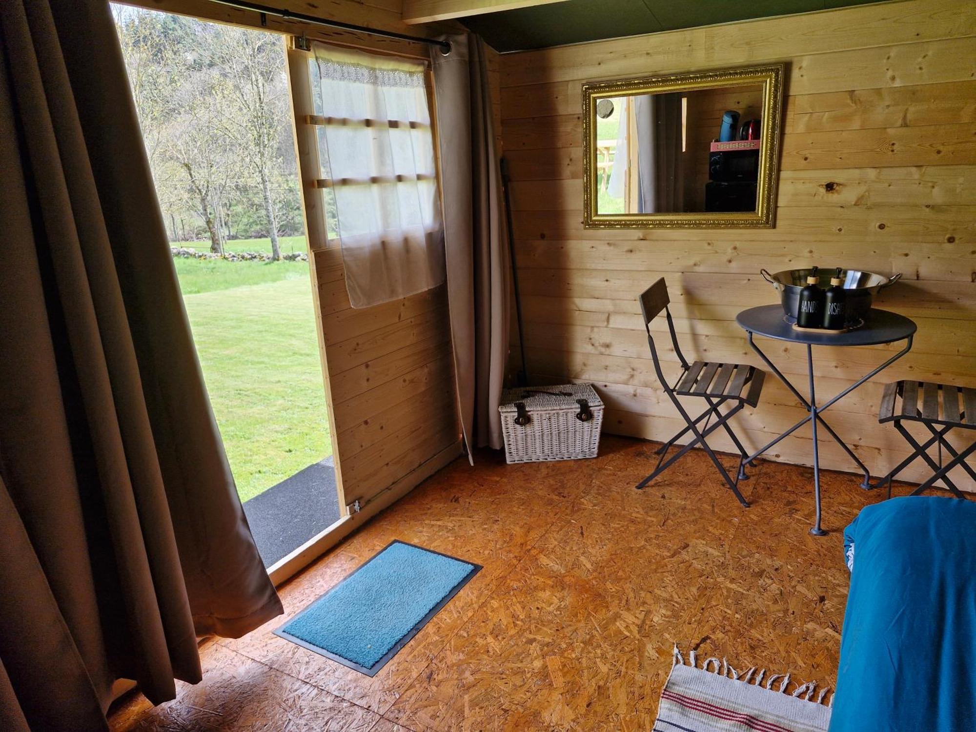 La Cabane Des Lucioles Saint-Julien-Boutieres Pokój zdjęcie